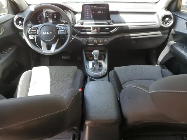 3KPF24ADXPE524528 2023 KIA FORTE - Image 8