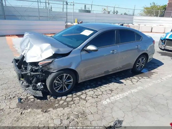 3KPF24ADXPE526666 2023 KIA FORTE - Image 2