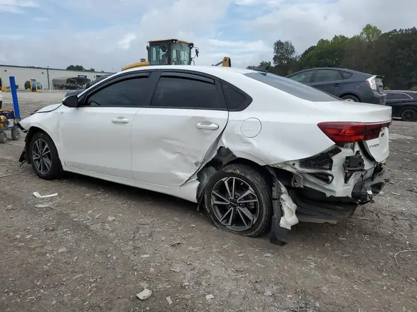 3KPF24ADXPE528062 2023 KIA FORTE - Image 2