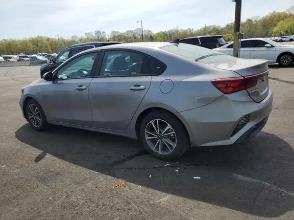 3KPF24ADXPE530264 2023 KIA FORTE - Image 2