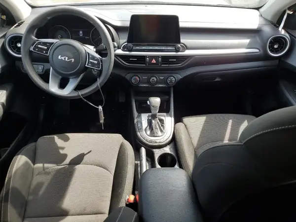 3KPF24ADXPE530264 2023 KIA FORTE - Image 8