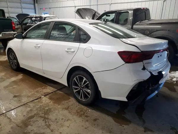 3KPF24ADXPE537506 2023 KIA FORTE - Image 2