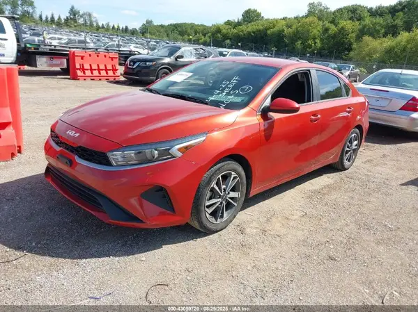 3KPF24ADXPE541927 2023 KIA FORTE - Image 2