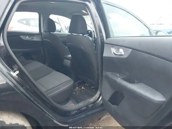 3KPF24ADXPE542849 2023 KIA FORTE - Image 8