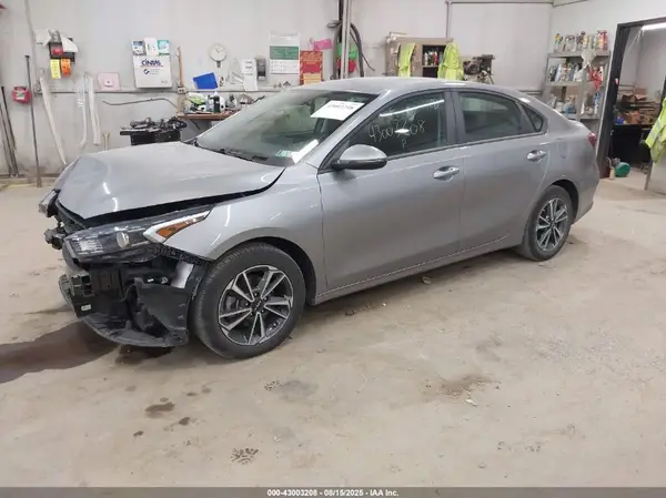 3KPF24ADXPE543967 2023 KIA FORTE - Image 2