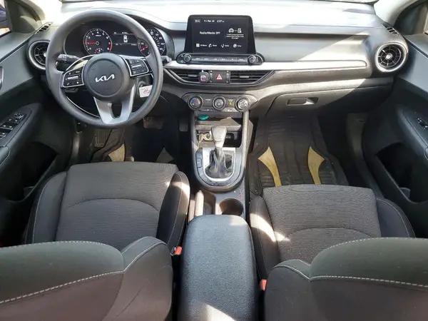 3KPF24ADXPE547338 2023 KIA FORTE - Image 8