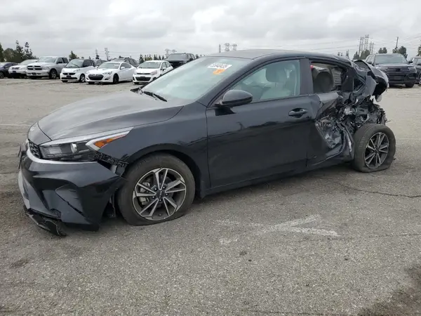 3KPF24ADXPE548327 2023 KIA FORTE - Image 1