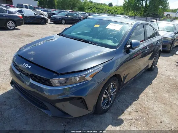 3KPF24ADXPE548957 2023 KIA FORTE - Image 2