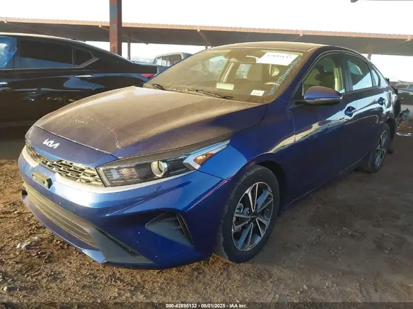 3KPF24ADXPE549493 2023 KIA FORTE - Image 2