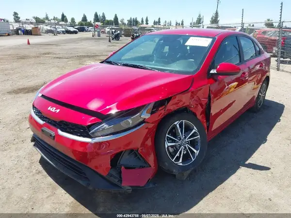 3KPF24ADXPE550109 2023 KIA FORTE - Image 2