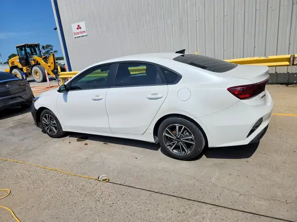 3KPF24ADXPE551115 2023 KIA FORTE - Image 2