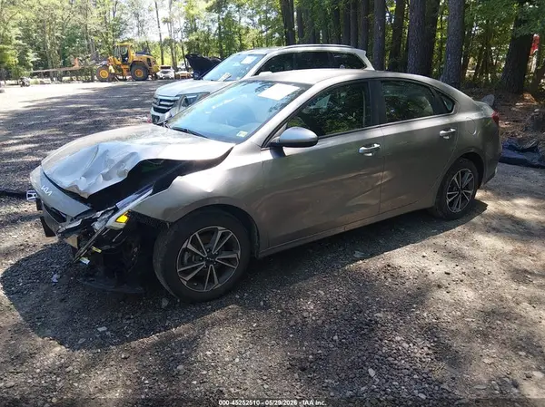 3KPF24ADXPE554936 2023 KIA FORTE - Image 2