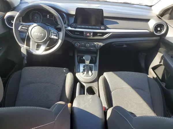 3KPF24ADXPE555715 2023 KIA FORTE - Image 8
