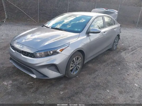 3KPF24ADXPE556797 2023 KIA FORTE - Image 2