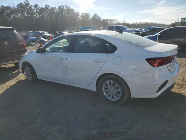 3KPF24ADXPE562163 2023 KIA FORTE - Image 2