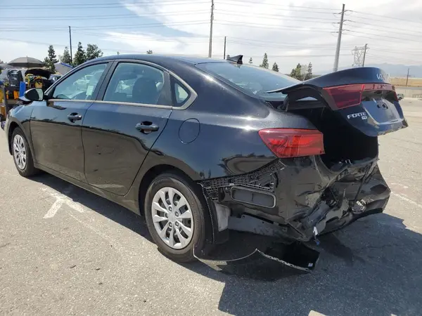 3KPF24ADXPE565810 2023 KIA FORTE - Image 2