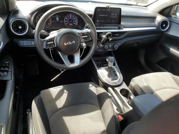 3KPF24ADXPE565810 2023 KIA FORTE - Image 8