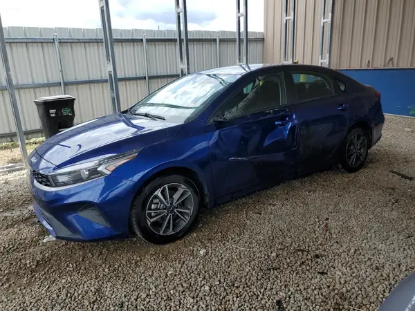 3KPF24ADXPE565922 2023 KIA FORTE - Image 1
