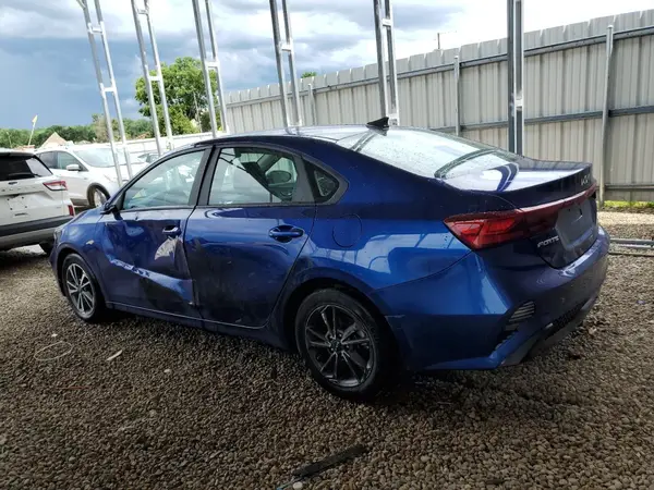3KPF24ADXPE565922 2023 KIA FORTE - Image 2