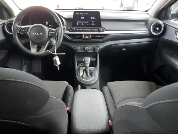 3KPF24ADXPE565922 2023 KIA FORTE - Image 8