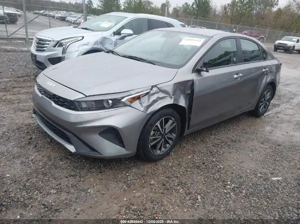 3KPF24ADXPE568108 2023 KIA FORTE - Image 2