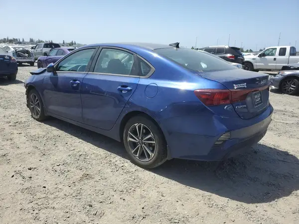 3KPF24ADXPE569551 2023 KIA FORTE - Image 2