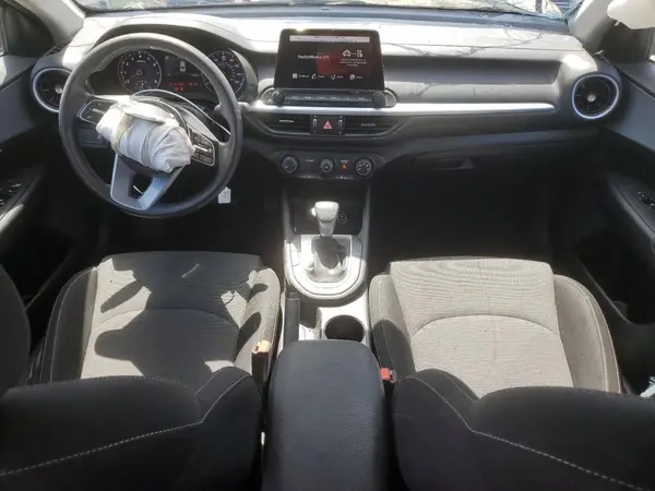 3KPF24ADXPE569551 2023 KIA FORTE - Image 8