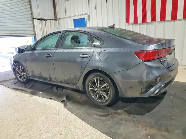 3KPF24ADXPE571770 2023 KIA FORTE - Image 2