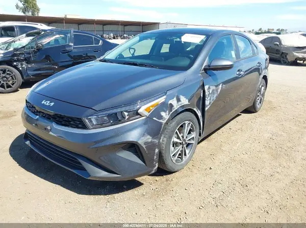3KPF24ADXPE572482 2023 KIA FORTE - Image 2