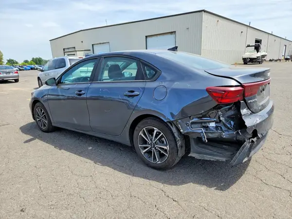 3KPF24ADXPE572577 2023 KIA FORTE - Image 2