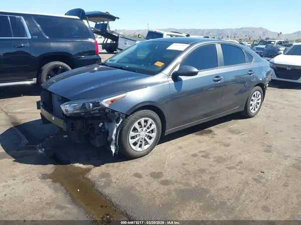 3KPF24ADXPE573258 2023 KIA FORTE - Image 2