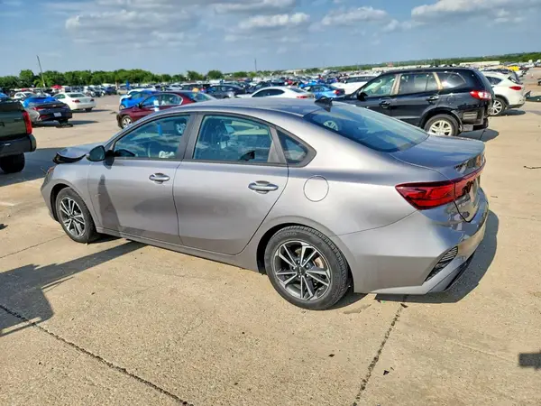 3KPF24ADXPE574152 2023 KIA FORTE - Image 2