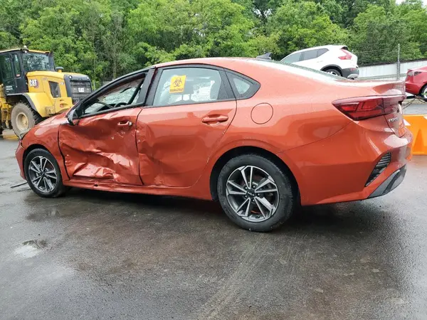 3KPF24ADXPE574264 2023 KIA FORTE - Image 2