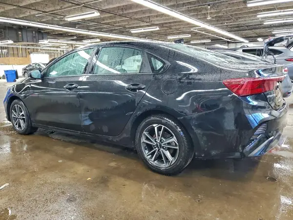 3KPF24ADXPE575060 2023 KIA FORTE - Image 2