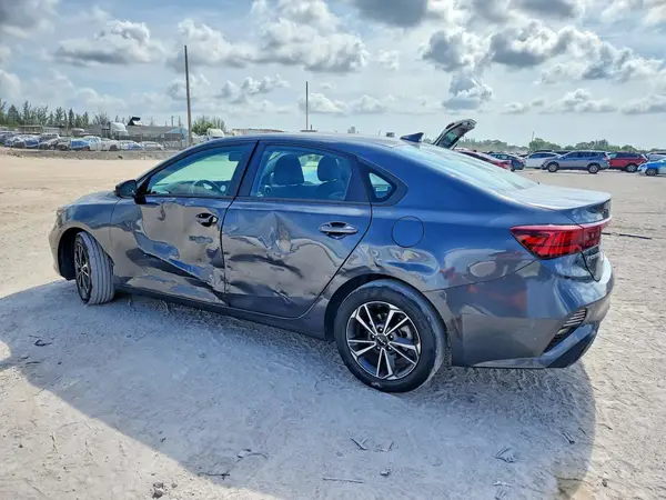 3KPF24ADXPE577052 2023 KIA FORTE - Image 2