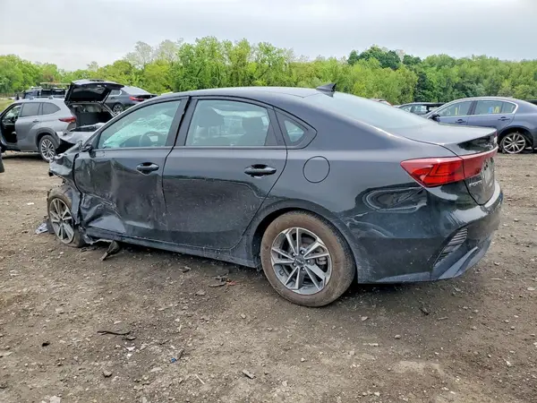 3KPF24ADXPE577990 2023 KIA FORTE - Image 2