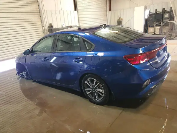 3KPF24ADXPE579044 2023 KIA FORTE - Image 2