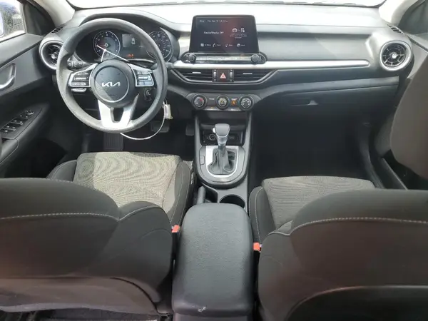 3KPF24ADXPE579044 2023 KIA FORTE - Image 8