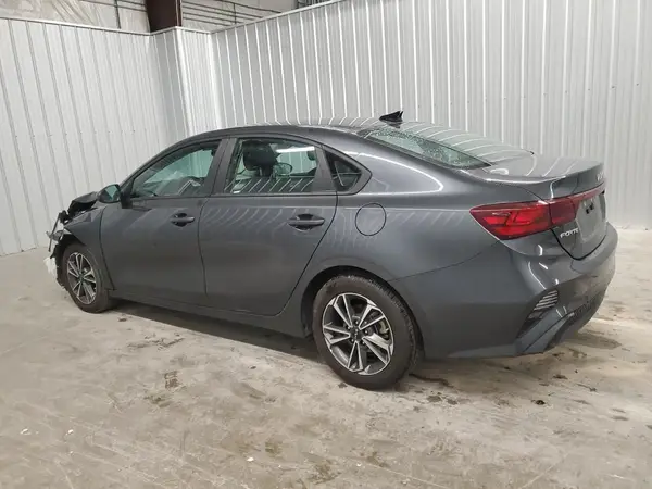 3KPF24ADXPE579464 2023 KIA FORTE - Image 2