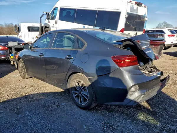 3KPF24ADXPE579982 2023 KIA FORTE - Image 2