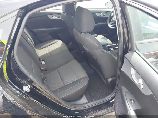 3KPF24ADXPE581523 2023 KIA FORTE - Image 8
