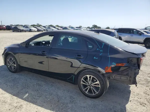 3KPF24ADXPE582798 2023 KIA FORTE - Image 2