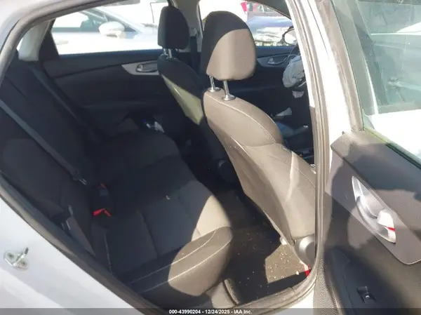 3KPF24ADXPE585717 2023 KIA FORTE - Image 8