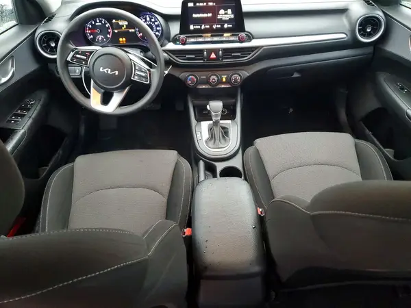3KPF24ADXPE586009 2023 KIA FORTE - Image 8