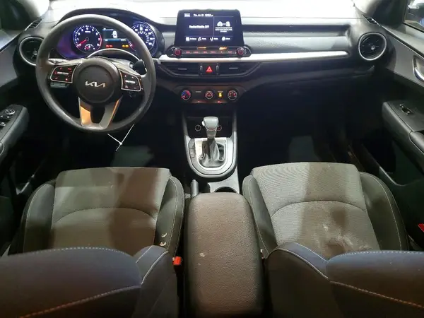 3KPF24ADXPE586169 2023 KIA FORTE - Image 8