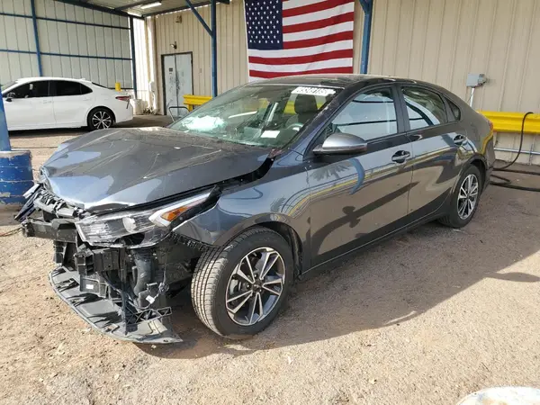3KPF24ADXPE587581 2023 KIA FORTE - Image 1