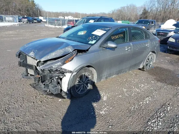 3KPF24ADXPE588276 2023 KIA FORTE - Image 2