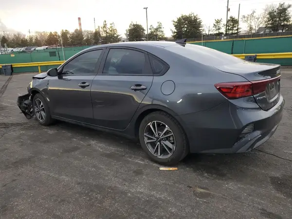 3KPF24ADXPE589637 2023 KIA FORTE - Image 2