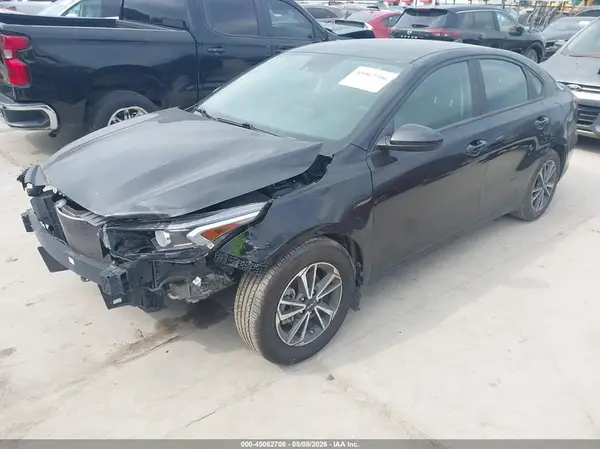3KPF24ADXPE599391 2023 KIA FORTE - Image 2