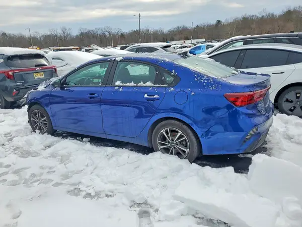 3KPF24ADXPE601141 2023 KIA FORTE - Image 2